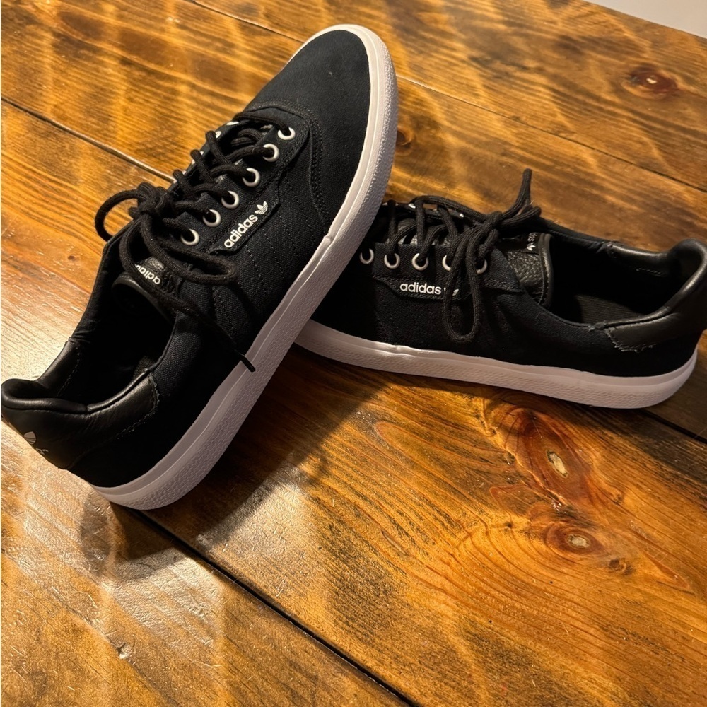Adidas Men’s Originals Skater Sneaker- Size 14 Black